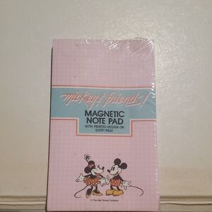 Disney Mickey & Friends Pink Magnetic Note Pad
